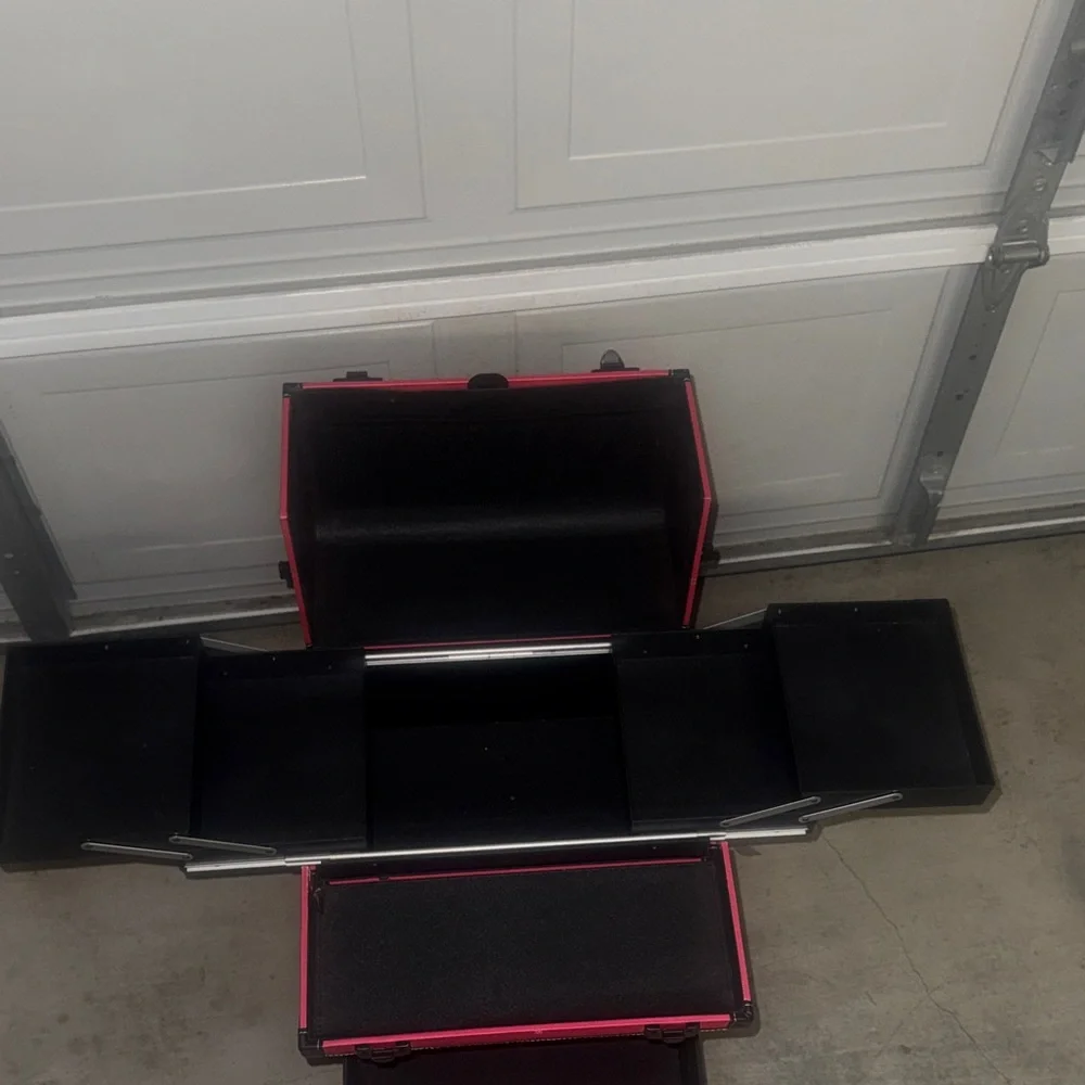 Pink Rolling Make-up Storage Trunk